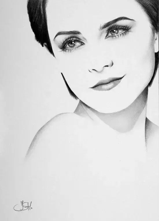用一支铅笔画到极致的美 素描女性头像